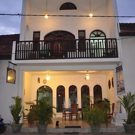 Thenu Rest Guest House ガル エクステリア 写真